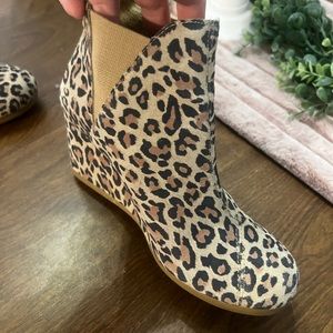 Women’s shoes
